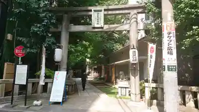 銀杏岡八幡神社の鳥居