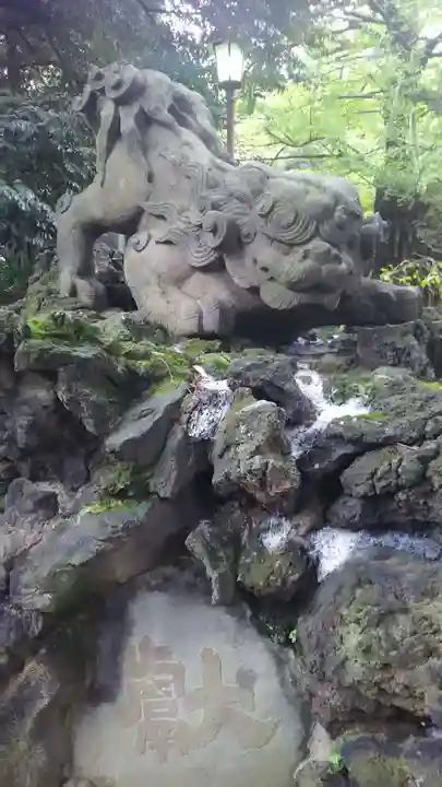 赤坂氷川神社の狛犬