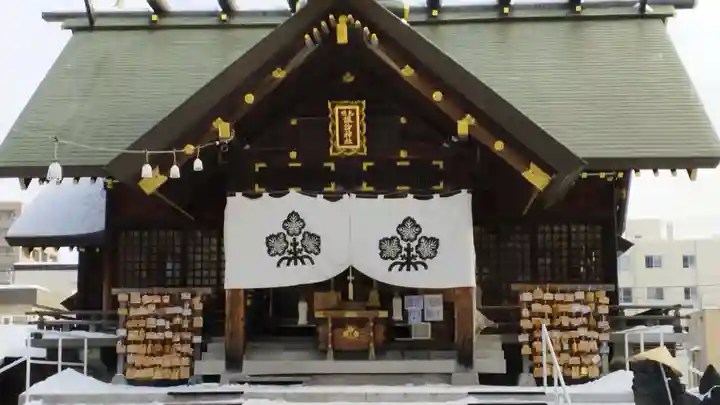 札幌諏訪神社の本殿・本堂