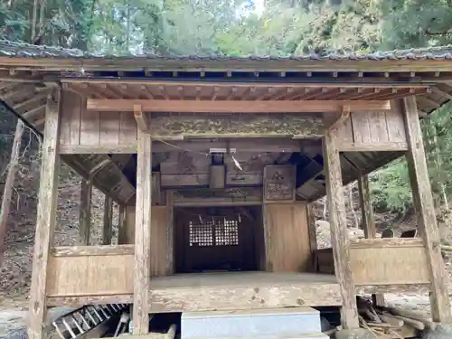 三島神社の本殿