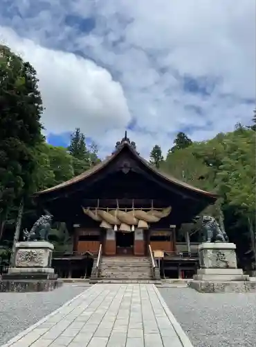 諏訪大社下社秋宮(長野県)