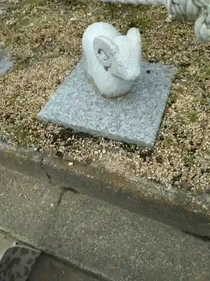 高取神社の{uncategorized: "未分類", other: "その他", undefined: "問題あり", building: "その他建物", grave: "お墓", sacred_gate: "鳥居", guardian: "狛犬", statue: "像", buddha: "仏像", history: "歴史", nature: "自然", garden: "庭園", animal: "動物", pagoda: "塔", temizu: "手水舎", mountain_gate: "山門・神門", sanctuary: "本殿・本堂", subordinate: "末社・摂社", art: "芸術", scenery: "景色", jizo: "地蔵", ema: "絵馬", goshuin: "御朱印", omikuji: "おみくじ", items: "授与品その他", amulet: "お守り", goshuincho: "御朱印帳", eats: "食事", festival: "お祭り", votive_dance: "神楽", shichigosan: "七五三参", wedding: "結婚式", experience: "体験その他", initially: "初詣", around: "周辺", anti_infection: "感染症対策"}