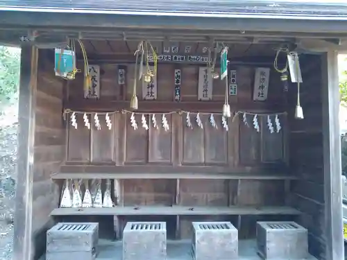 中氷川神社の末社・摂社