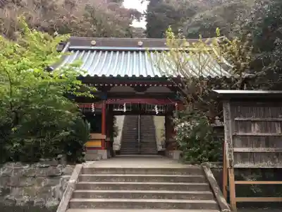 洲崎神社の山門・神門