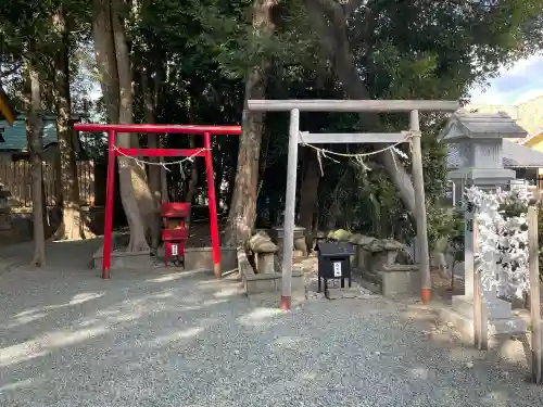 小川神社の{uncategorized: "未分類", other: "その他", undefined: "問題あり", building: "その他建物", grave: "お墓", sacred_gate: "鳥居", guardian: "狛犬", statue: "像", buddha: "仏像", history: "歴史", nature: "自然", garden: "庭園", animal: "動物", pagoda: "塔", temizu: "手水舎", mountain_gate: "山門・神門", sanctuary: "本殿・本堂", subordinate: "末社・摂社", art: "芸術", scenery: "景色", jizo: "地蔵", ema: "絵馬", goshuin: "御朱印", omikuji: "おみくじ", items: "授与品その他", amulet: "お守り", goshuincho: "御朱印帳", eats: "食事", festival: "お祭り", votive_dance: "神楽", shichigosan: "七五三参", wedding: "結婚式", experience: "体験その他", initially: "初詣", around: "周辺", anti_infection: "感染症対策"}