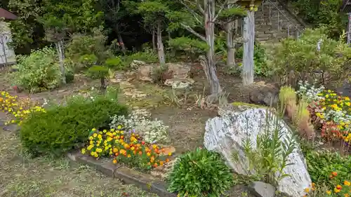 生田原神社の庭園