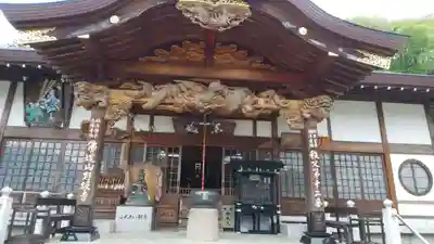 野坂寺の本殿・本堂