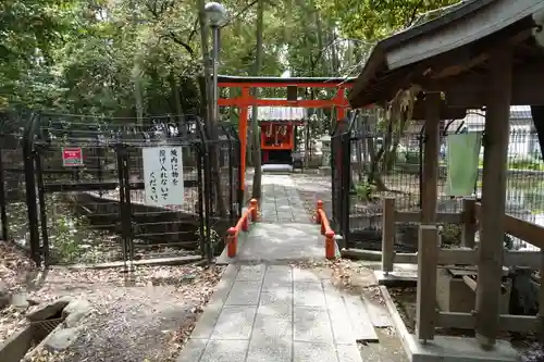 神明神社の末社