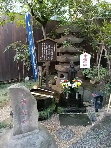 陽運寺の{uncategorized: "未分類", other: "その他", undefined: "問題あり", building: "その他建物", grave: "お墓", sacred_gate: "鳥居", guardian: "狛犬", statue: "像", buddha: "仏像", history: "歴史", nature: "自然", garden: "庭園", animal: "動物", pagoda: "塔", temizu: "手水舎", mountain_gate: "山門・神門", sanctuary: "本殿・本堂", subordinate: "末社・摂社", art: "芸術", scenery: "景色", jizo: "地蔵", ema: "絵馬", goshuin: "御朱印", omikuji: "おみくじ", items: "授与品その他", amulet: "お守り", goshuincho: "御朱印帳", eats: "食事", festival: "お祭り", votive_dance: "神楽", shichigosan: "七五三参", wedding: "結婚式", experience: "体験その他", initially: "初詣", around: "周辺", anti_infection: "感染症対策"}