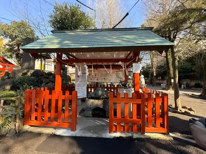 五方山熊野神社の{uncategorized: "未分類", other: "その他", undefined: "問題あり", building: "その他建物", grave: "お墓", sacred_gate: "鳥居", guardian: "狛犬", statue: "像", buddha: "仏像", history: "歴史", nature: "自然", garden: "庭園", animal: "動物", pagoda: "塔", temizu: "手水舎", mountain_gate: "山門・神門", sanctuary: "本殿・本堂", subordinate: "末社・摂社", art: "芸術", scenery: "景色", jizo: "地蔵", ema: "絵馬", goshuin: "御朱印", omikuji: "おみくじ", items: "授与品その他", amulet: "お守り", goshuincho: "御朱印帳", eats: "食事", festival: "お祭り", votive_dance: "神楽", shichigosan: "七五三参", wedding: "結婚式", experience: "体験その他", initially: "初詣", around: "周辺", anti_infection: "感染症対策"}