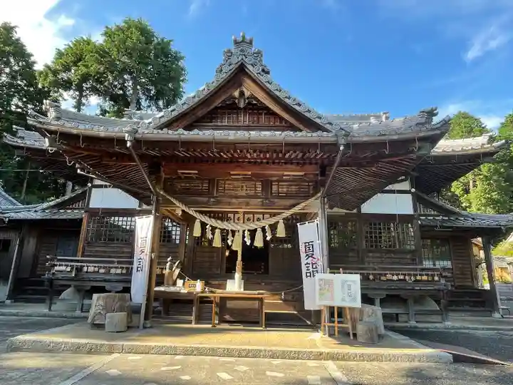 伊奈冨神社の本殿・本堂