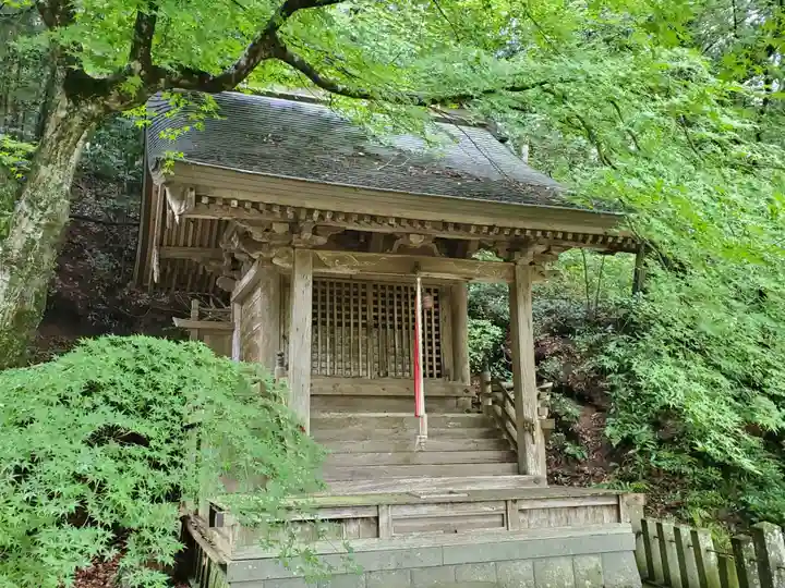 諏訪神社の末社・摂社