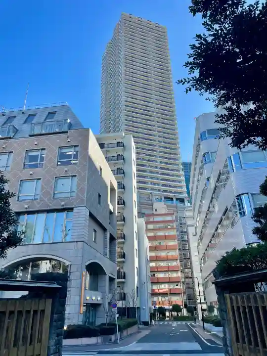 本立寺の{uncategorized: "未分類", other: "その他", undefined: "問題あり", building: "その他建物", grave: "お墓", sacred_gate: "鳥居", guardian: "狛犬", statue: "像", buddha: "仏像", history: "歴史", nature: "自然", garden: "庭園", animal: "動物", pagoda: "塔", temizu: "手水舎", mountain_gate: "山門・神門", sanctuary: "本殿・本堂", subordinate: "末社・摂社", art: "芸術", scenery: "景色", jizo: "地蔵", ema: "絵馬", goshuin: "御朱印", omikuji: "おみくじ", items: "授与品その他", amulet: "お守り", goshuincho: "御朱印帳", eats: "食事", festival: "お祭り", votive_dance: "神楽", shichigosan: "七五三参", wedding: "結婚式", experience: "体験その他", initially: "初詣", around: "周辺", anti_infection: "感染症対策"}