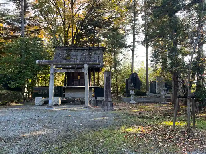 山梨縣護國神社の末社・摂社