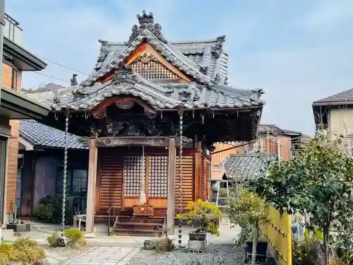 本正寺の{uncategorized: "未分類", other: "その他", undefined: "問題あり", building: "その他建物", grave: "お墓", sacred_gate: "鳥居", guardian: "狛犬", statue: "像", buddha: "仏像", history: "歴史", nature: "自然", garden: "庭園", animal: "動物", pagoda: "塔", temizu: "手水舎", mountain_gate: "山門・神門", sanctuary: "本殿・本堂", subordinate: "末社・摂社", art: "芸術", scenery: "景色", jizo: "地蔵", ema: "絵馬", goshuin: "御朱印", omikuji: "おみくじ", items: "授与品その他", amulet: "お守り", goshuincho: "御朱印帳", eats: "食事", festival: "お祭り", votive_dance: "神楽", shichigosan: "七五三参", wedding: "結婚式", experience: "体験その他", initially: "初詣", around: "周辺", anti_infection: "感染症対策"}