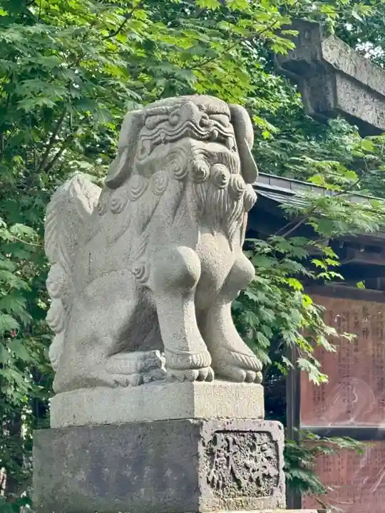 旭川神社の狛犬