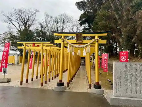 堀出神社の{uncategorized: "未分類", other: "その他", undefined: "問題あり", building: "その他建物", grave: "お墓", sacred_gate: "鳥居", guardian: "狛犬", statue: "像", buddha: "仏像", history: "歴史", nature: "自然", garden: "庭園", animal: "動物", pagoda: "塔", temizu: "手水舎", mountain_gate: "山門・神門", sanctuary: "本殿・本堂", subordinate: "末社・摂社", art: "芸術", scenery: "景色", jizo: "地蔵", ema: "絵馬", goshuin: "御朱印", omikuji: "おみくじ", items: "授与品その他", amulet: "お守り", goshuincho: "御朱印帳", eats: "食事", festival: "お祭り", votive_dance: "神楽", shichigosan: "七五三参", wedding: "結婚式", experience: "体験その他", initially: "初詣", around: "周辺", anti_infection: "感染症対策"}