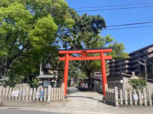 魚崎八幡宮神社の{uncategorized: "未分類", other: "その他", undefined: "問題あり", building: "その他建物", grave: "お墓", sacred_gate: "鳥居", guardian: "狛犬", statue: "像", buddha: "仏像", history: "歴史", nature: "自然", garden: "庭園", animal: "動物", pagoda: "塔", temizu: "手水舎", mountain_gate: "山門・神門", sanctuary: "本殿・本堂", subordinate: "末社・摂社", art: "芸術", scenery: "景色", jizo: "地蔵", ema: "絵馬", goshuin: "御朱印", omikuji: "おみくじ", items: "授与品その他", amulet: "お守り", goshuincho: "御朱印帳", eats: "食事", festival: "お祭り", votive_dance: "神楽", shichigosan: "七五三参", wedding: "結婚式", experience: "体験その他", initially: "初詣", around: "周辺", anti_infection: "感染症対策"}