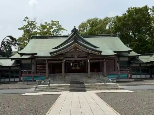 札幌護國神社の{uncategorized: "未分類", other: "その他", undefined: "問題あり", building: "その他建物", grave: "お墓", sacred_gate: "鳥居", guardian: "狛犬", statue: "像", buddha: "仏像", history: "歴史", nature: "自然", garden: "庭園", animal: "動物", pagoda: "塔", temizu: "手水舎", mountain_gate: "山門・神門", sanctuary: "本殿・本堂", subordinate: "末社・摂社", art: "芸術", scenery: "景色", jizo: "地蔵", ema: "絵馬", goshuin: "御朱印", omikuji: "おみくじ", items: "授与品その他", amulet: "お守り", goshuincho: "御朱印帳", eats: "食事", festival: "お祭り", votive_dance: "神楽", shichigosan: "七五三参", wedding: "結婚式", experience: "体験その他", initially: "初詣", around: "周辺", anti_infection: "感染症対策"}