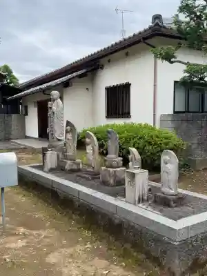 長久寺の{uncategorized: "未分類", other: "その他", undefined: "問題あり", building: "その他建物", grave: "お墓", sacred_gate: "鳥居", guardian: "狛犬", statue: "像", buddha: "仏像", history: "歴史", nature: "自然", garden: "庭園", animal: "動物", pagoda: "塔", temizu: "手水舎", mountain_gate: "山門・神門", sanctuary: "本殿・本堂", subordinate: "末社・摂社", art: "芸術", scenery: "景色", jizo: "地蔵", ema: "絵馬", goshuin: "御朱印", omikuji: "おみくじ", items: "授与品その他", amulet: "お守り", goshuincho: "御朱印帳", eats: "食事", festival: "お祭り", votive_dance: "神楽", shichigosan: "七五三参", wedding: "結婚式", experience: "体験その他", initially: "初詣", around: "周辺", anti_infection: "感染症対策"}