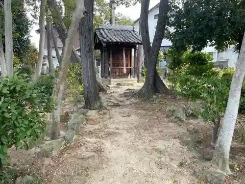 弁財天社の{uncategorized: "未分類", other: "その他", undefined: "問題あり", building: "その他建物", grave: "お墓", sacred_gate: "鳥居", guardian: "狛犬", statue: "像", buddha: "仏像", history: "歴史", nature: "自然", garden: "庭園", animal: "動物", pagoda: "塔", temizu: "手水舎", mountain_gate: "山門・神門", sanctuary: "本殿・本堂", subordinate: "末社・摂社", art: "芸術", scenery: "景色", jizo: "地蔵", ema: "絵馬", goshuin: "御朱印", omikuji: "おみくじ", items: "授与品その他", amulet: "お守り", goshuincho: "御朱印帳", eats: "食事", festival: "お祭り", votive_dance: "神楽", shichigosan: "七五三参", wedding: "結婚式", experience: "体験その他", initially: "初詣", around: "周辺", anti_infection: "感染症対策"}