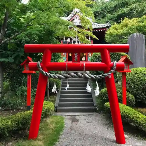 冠稲荷神社の鳥居