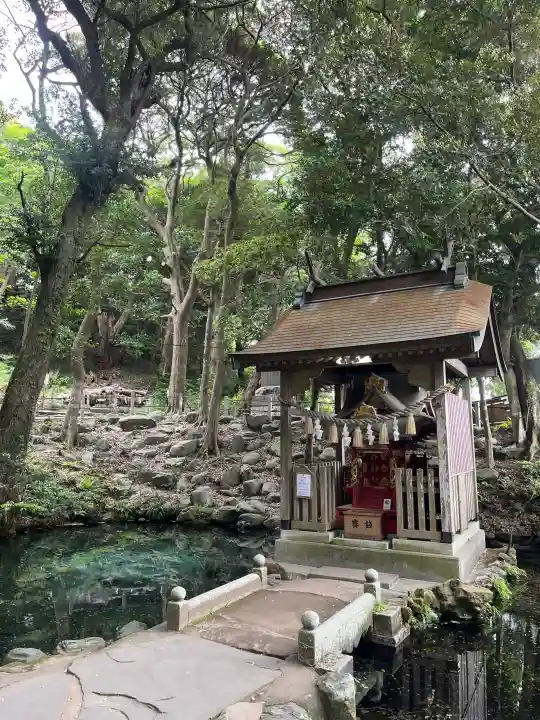泉神社の{uncategorized: "未分類", other: "その他", undefined: "問題あり", building: "その他建物", grave: "お墓", sacred_gate: "鳥居", guardian: "狛犬", statue: "像", buddha: "仏像", history: "歴史", nature: "自然", garden: "庭園", animal: "動物", pagoda: "塔", temizu: "手水舎", mountain_gate: "山門・神門", sanctuary: "本殿・本堂", subordinate: "末社・摂社", art: "芸術", scenery: "景色", jizo: "地蔵", ema: "絵馬", goshuin: "御朱印", omikuji: "おみくじ", items: "授与品その他", amulet: "お守り", goshuincho: "御朱印帳", eats: "食事", festival: "お祭り", votive_dance: "神楽", shichigosan: "七五三参", wedding: "結婚式", experience: "体験その他", initially: "初詣", around: "周辺", anti_infection: "感染症対策"}