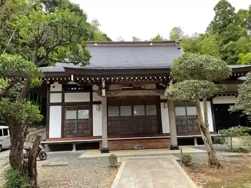 向導寺の本殿・本堂