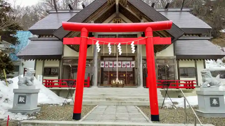 網走三吉神社の鳥居