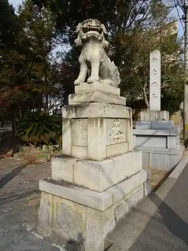 綿都美神社の狛犬