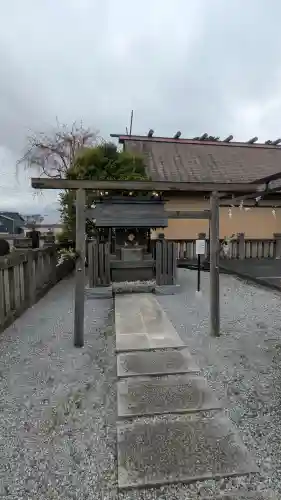 白鷺神社の{uncategorized: "未分類", other: "その他", undefined: "問題あり", building: "その他建物", grave: "お墓", sacred_gate: "鳥居", guardian: "狛犬", statue: "像", buddha: "仏像", history: "歴史", nature: "自然", garden: "庭園", animal: "動物", pagoda: "塔", temizu: "手水舎", mountain_gate: "山門・神門", sanctuary: "本殿・本堂", subordinate: "末社・摂社", art: "芸術", scenery: "景色", jizo: "地蔵", ema: "絵馬", goshuin: "御朱印", omikuji: "おみくじ", items: "授与品その他", amulet: "お守り", goshuincho: "御朱印帳", eats: "食事", festival: "お祭り", votive_dance: "神楽", shichigosan: "七五三参", wedding: "結婚式", experience: "体験その他", initially: "初詣", around: "周辺", anti_infection: "感染症対策"}