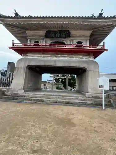 西大寺の{uncategorized: "未分類", other: "その他", undefined: "問題あり", building: "その他建物", grave: "お墓", sacred_gate: "鳥居", guardian: "狛犬", statue: "像", buddha: "仏像", history: "歴史", nature: "自然", garden: "庭園", animal: "動物", pagoda: "塔", temizu: "手水舎", mountain_gate: "山門・神門", sanctuary: "本殿・本堂", subordinate: "末社・摂社", art: "芸術", scenery: "景色", jizo: "地蔵", ema: "絵馬", goshuin: "御朱印", omikuji: "おみくじ", items: "授与品その他", amulet: "お守り", goshuincho: "御朱印帳", eats: "食事", festival: "お祭り", votive_dance: "神楽", shichigosan: "七五三参", wedding: "結婚式", experience: "体験その他", initially: "初詣", around: "周辺", anti_infection: "感染症対策"}