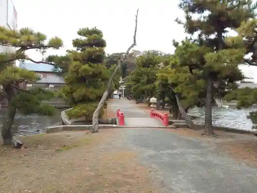 瀬戸神社の庭園