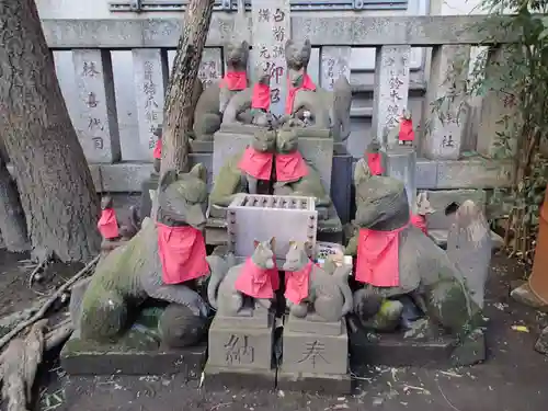 笠間稲荷神社 東京別社の狛犬