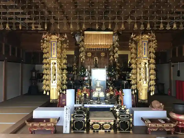 西光寺の本殿・本堂