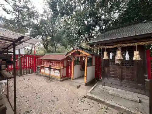 三蔵稲荷神社の{uncategorized: "未分類", other: "その他", undefined: "問題あり", building: "その他建物", grave: "お墓", sacred_gate: "鳥居", guardian: "狛犬", statue: "像", buddha: "仏像", history: "歴史", nature: "自然", garden: "庭園", animal: "動物", pagoda: "塔", temizu: "手水舎", mountain_gate: "山門・神門", sanctuary: "本殿・本堂", subordinate: "末社・摂社", art: "芸術", scenery: "景色", jizo: "地蔵", ema: "絵馬", goshuin: "御朱印", omikuji: "おみくじ", items: "授与品その他", amulet: "お守り", goshuincho: "御朱印帳", eats: "食事", festival: "お祭り", votive_dance: "神楽", shichigosan: "七五三参", wedding: "結婚式", experience: "体験その他", initially: "初詣", around: "周辺", anti_infection: "感染症対策"}
