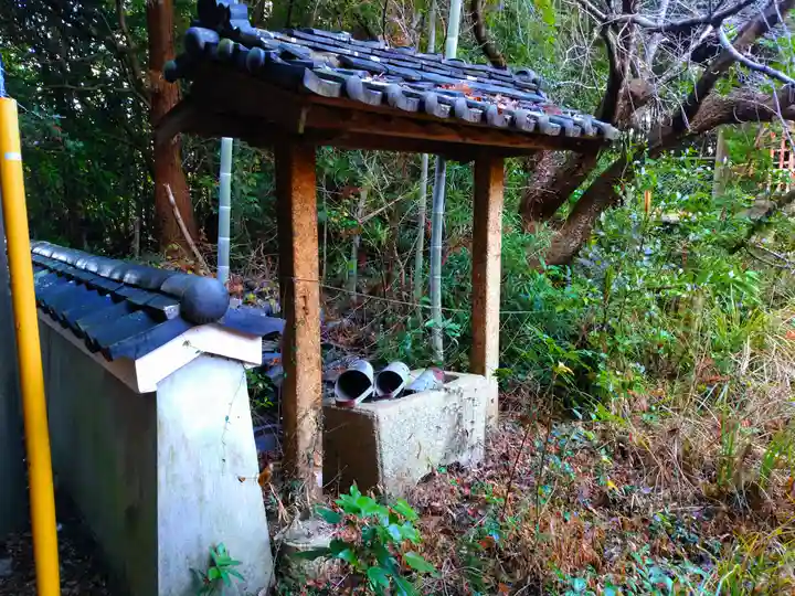 唯心寺(廃寺)の手水舎