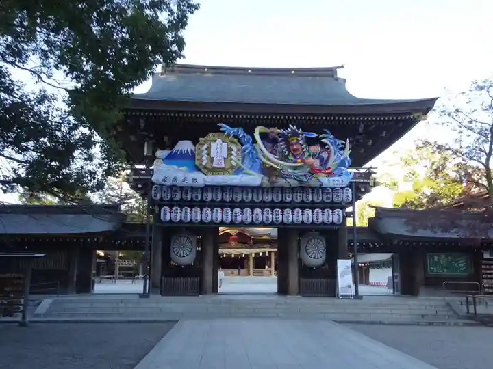 寒川神社の山門・神門