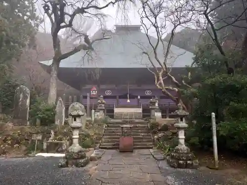西明寺の本殿・本堂
