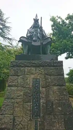 上杉神社の像