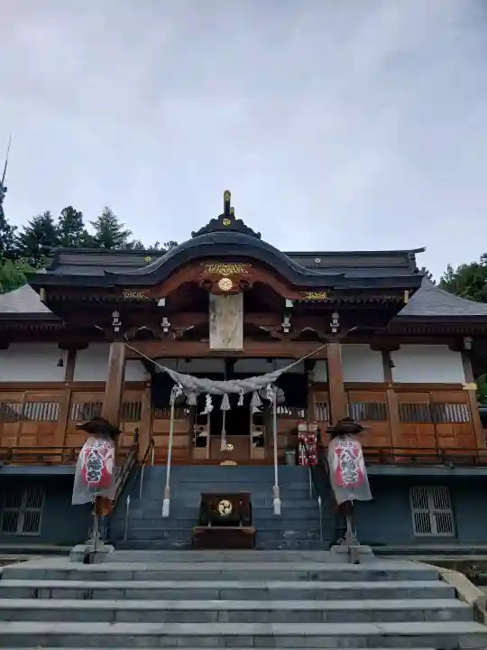 烏帽子山八幡宮の{uncategorized: "未分類", other: "その他", undefined: "問題あり", building: "その他建物", grave: "お墓", sacred_gate: "鳥居", guardian: "狛犬", statue: "像", buddha: "仏像", history: "歴史", nature: "自然", garden: "庭園", animal: "動物", pagoda: "塔", temizu: "手水舎", mountain_gate: "山門・神門", sanctuary: "本殿・本堂", subordinate: "末社・摂社", art: "芸術", scenery: "景色", jizo: "地蔵", ema: "絵馬", goshuin: "御朱印", omikuji: "おみくじ", items: "授与品その他", amulet: "お守り", goshuincho: "御朱印帳", eats: "食事", festival: "お祭り", votive_dance: "神楽", shichigosan: "七五三参", wedding: "結婚式", experience: "体験その他", initially: "初詣", around: "周辺", anti_infection: "感染症対策"}