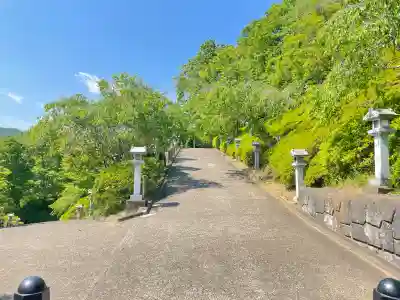 常陸国出雲大社の{uncategorized: "未分類", other: "その他", undefined: "問題あり", building: "その他建物", grave: "お墓", sacred_gate: "鳥居", guardian: "狛犬", statue: "像", buddha: "仏像", history: "歴史", nature: "自然", garden: "庭園", animal: "動物", pagoda: "塔", temizu: "手水舎", mountain_gate: "山門・神門", sanctuary: "本殿・本堂", subordinate: "末社・摂社", art: "芸術", scenery: "景色", jizo: "地蔵", ema: "絵馬", goshuin: "御朱印", omikuji: "おみくじ", items: "授与品その他", amulet: "お守り", goshuincho: "御朱印帳", eats: "食事", festival: "お祭り", votive_dance: "神楽", shichigosan: "七五三参", wedding: "結婚式", experience: "体験その他", initially: "初詣", around: "周辺", anti_infection: "感染症対策"}
