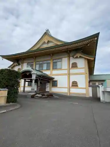 梅蔭寺の本殿・本堂