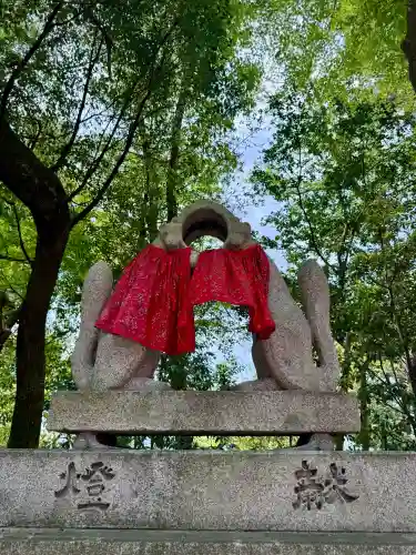 伏見稲荷大社の{uncategorized: "未分類", other: "その他", undefined: "問題あり", building: "その他建物", grave: "お墓", sacred_gate: "鳥居", guardian: "狛犬", statue: "像", buddha: "仏像", history: "歴史", nature: "自然", garden: "庭園", animal: "動物", pagoda: "塔", temizu: "手水舎", mountain_gate: "山門・神門", sanctuary: "本殿・本堂", subordinate: "末社・摂社", art: "芸術", scenery: "景色", jizo: "地蔵", ema: "絵馬", goshuin: "御朱印", omikuji: "おみくじ", items: "授与品その他", amulet: "お守り", goshuincho: "御朱印帳", eats: "食事", festival: "お祭り", votive_dance: "神楽", shichigosan: "七五三参", wedding: "結婚式", experience: "体験その他", initially: "初詣", around: "周辺", anti_infection: "感染症対策"}