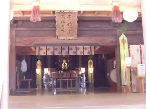 諏訪大明神の本殿・本堂