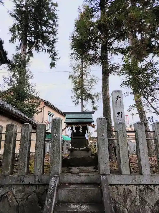 白山神社(上小口)の末社・摂社
