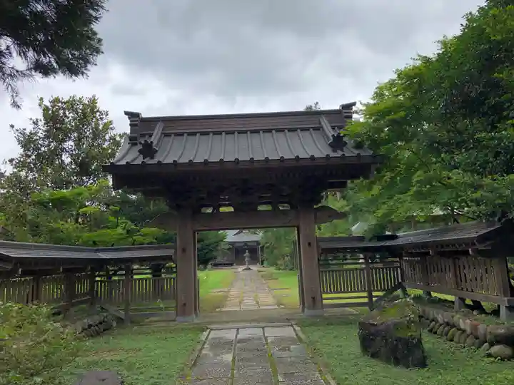 雲照寺の山門・神門