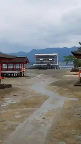 厳島神社の鳥居