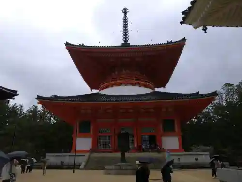 壇上伽藍の{uncategorized: "未分類", other: "その他", undefined: "問題あり", building: "その他建物", grave: "お墓", sacred_gate: "鳥居", guardian: "狛犬", statue: "像", buddha: "仏像", history: "歴史", nature: "自然", garden: "庭園", animal: "動物", pagoda: "塔", temizu: "手水舎", mountain_gate: "山門・神門", sanctuary: "本殿・本堂", subordinate: "末社・摂社", art: "芸術", scenery: "景色", jizo: "地蔵", ema: "絵馬", goshuin: "御朱印", omikuji: "おみくじ", items: "授与品その他", amulet: "お守り", goshuincho: "御朱印帳", eats: "食事", festival: "お祭り", votive_dance: "神楽", shichigosan: "七五三参", wedding: "結婚式", experience: "体験その他", initially: "初詣", around: "周辺", anti_infection: "感染症対策"}