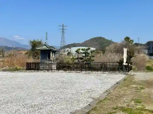 大谷吉継の首塚地蔵の{uncategorized: "未分類", other: "その他", undefined: "問題あり", building: "その他建物", grave: "お墓", sacred_gate: "鳥居", guardian: "狛犬", statue: "像", buddha: "仏像", history: "歴史", nature: "自然", garden: "庭園", animal: "動物", pagoda: "塔", temizu: "手水舎", mountain_gate: "山門・神門", sanctuary: "本殿・本堂", subordinate: "末社・摂社", art: "芸術", scenery: "景色", jizo: "地蔵", ema: "絵馬", goshuin: "御朱印", omikuji: "おみくじ", items: "授与品その他", amulet: "お守り", goshuincho: "御朱印帳", eats: "食事", festival: "お祭り", votive_dance: "神楽", shichigosan: "七五三参", wedding: "結婚式", experience: "体験その他", initially: "初詣", around: "周辺", anti_infection: "感染症対策"}